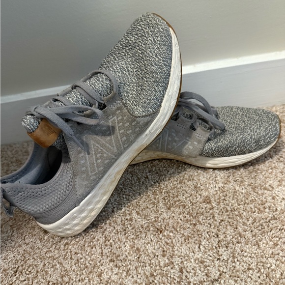 New Balance Light Gray Athletic Shoes - Picture 2 of 7